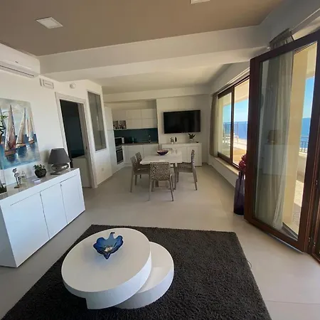 Holiday home Sul Mare, Il Mare Dalla Tua Da Letto Augusta