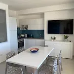 I Tri Scogghi , Il Mare Dalla Tua Da Letto